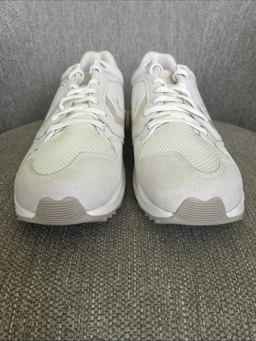 Converse wave trainer